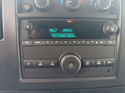 Used 2025 Chevrolet Express 3500 LT w/ LT Preferred Equipment Group RWD image 16