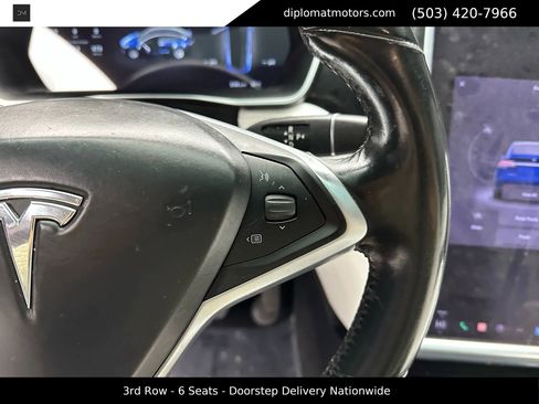 Used 2017 Tesla Model X 90D image 34