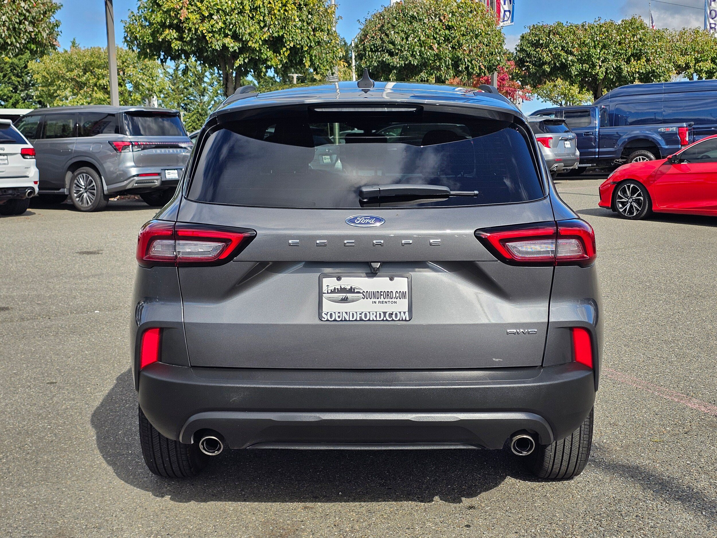 Used 2025 Ford Escape ST-Line AWD/4WD image 6