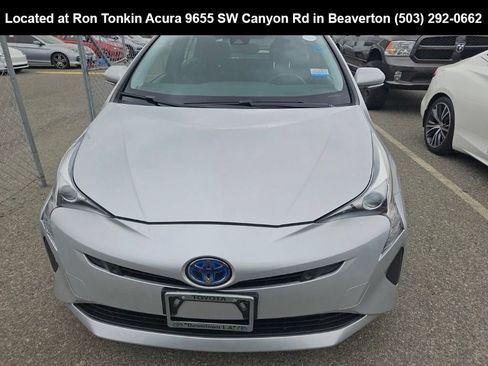 Used 2018 Toyota Prius Three w/ Advanced Technology Package FWD image 7