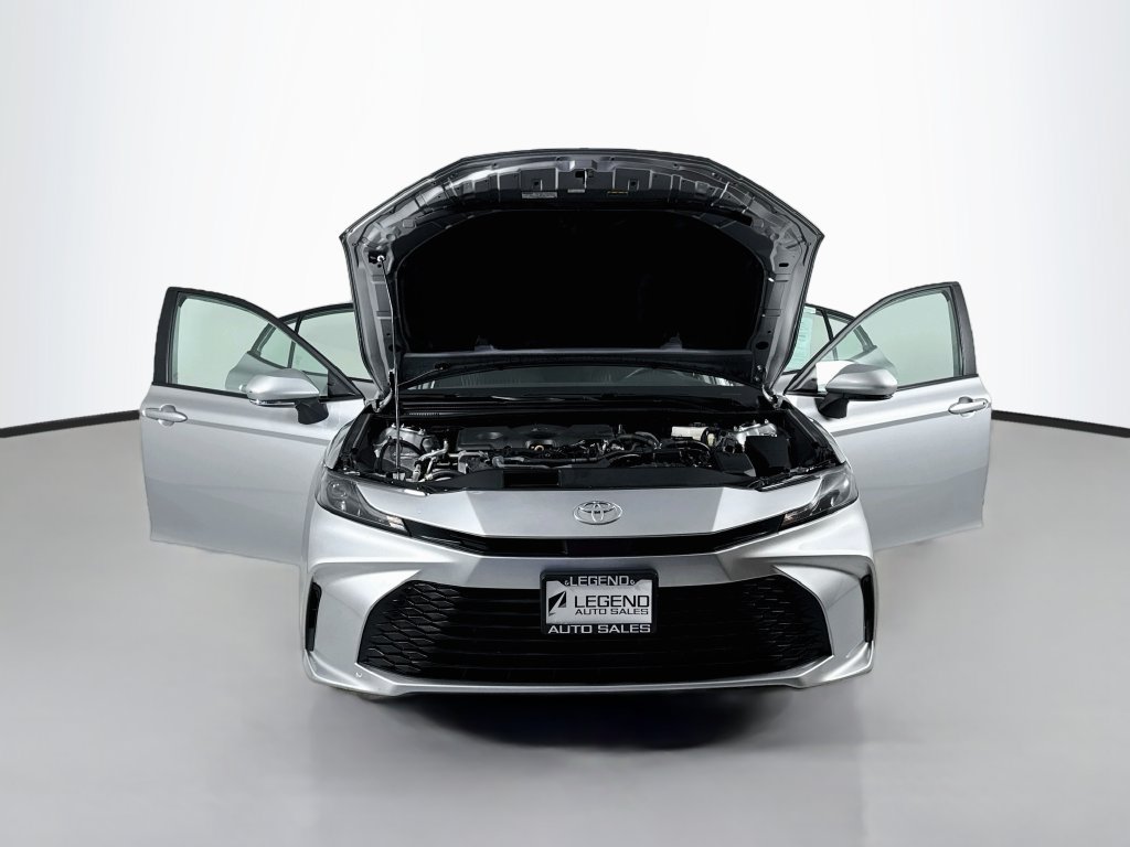 Used 2025 Toyota Camry LE FWD image 18
