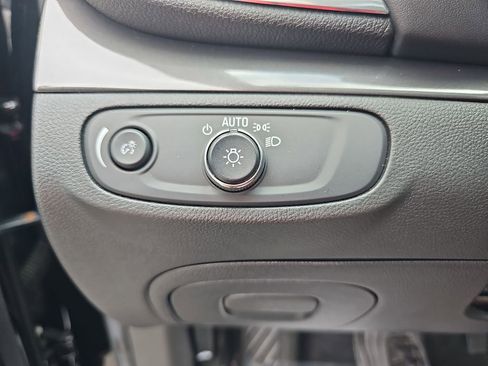 Used 2020 Buick Encore Preferred w/ Safety Package FWD image 30