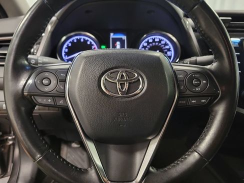 Used 2019 Toyota Camry SE FWD image 17