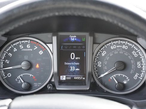 Certified 2023 Toyota Tacoma TRD Off-Road w/ Technology Package image 28