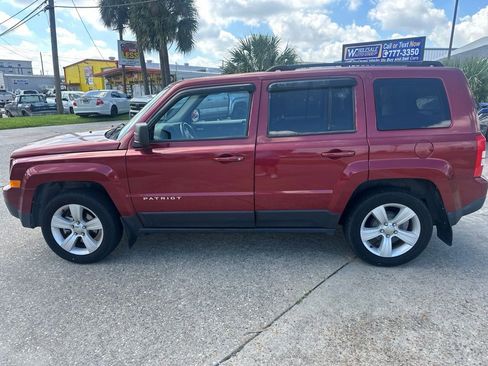 Used 2016 Jeep Patriot Latitude FWD image 5