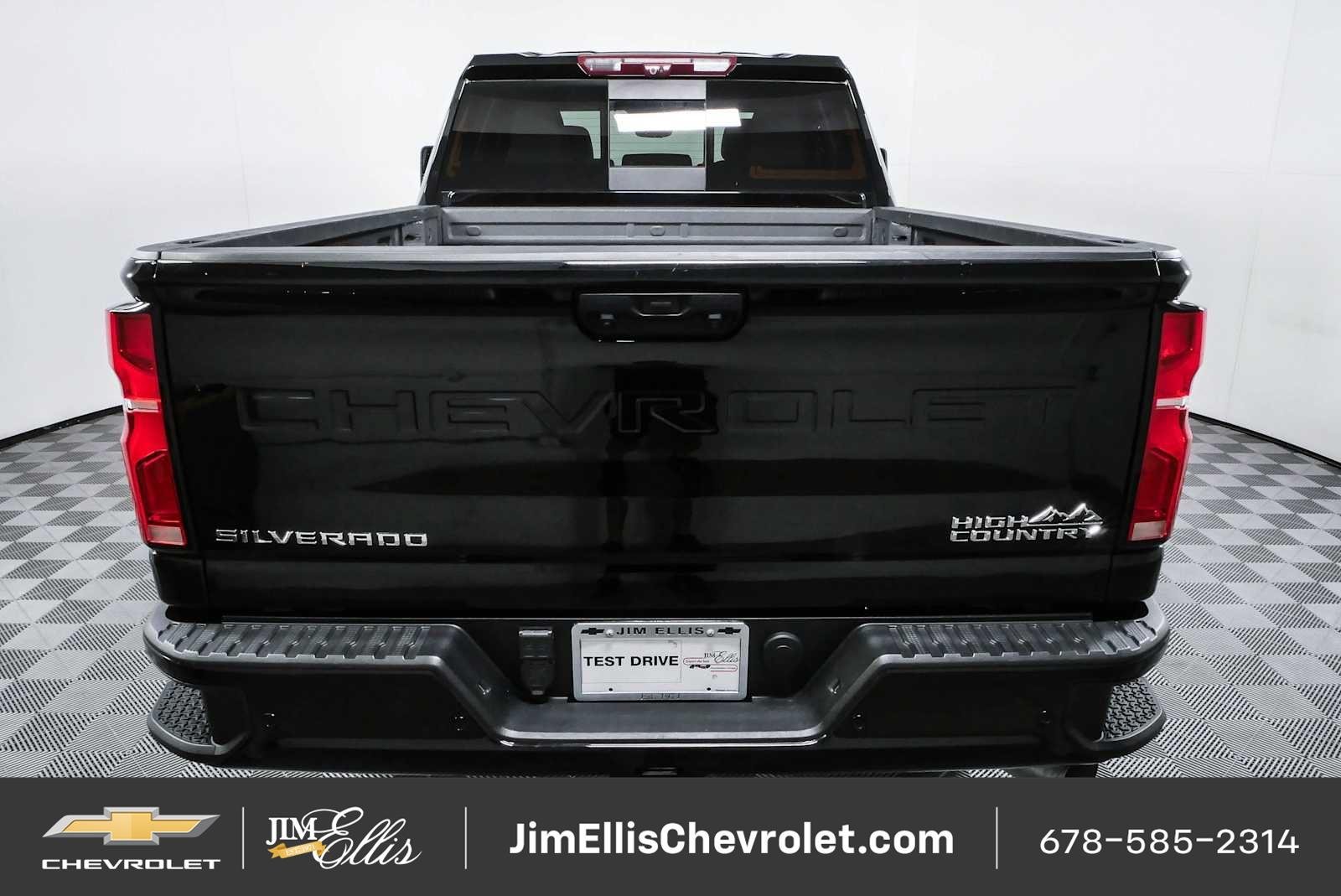 Certified 2024 Chevrolet Silverado 2500 High Country w/ Technology Package AWD/4WD image 29
