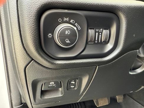 Used 2023 RAM 1500 Laramie AWD/4WD image 22