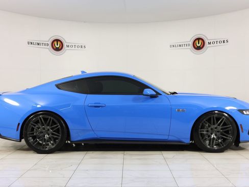 Used 2024 Ford Mustang GT RWD image 2
