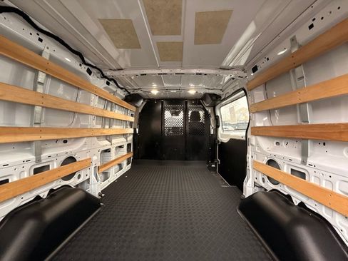 Used 2024 Ford Transit 250 Low Roof w/ Exterior Upgrade Package image 32