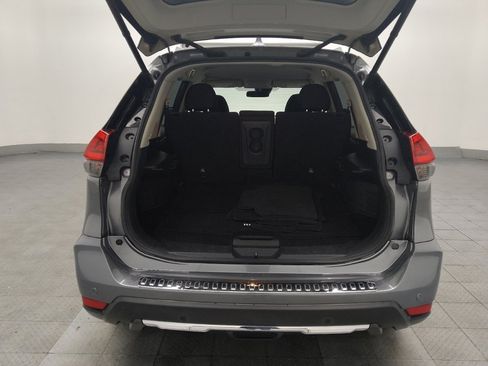 Used 2020 Nissan Rogue SV FWD image 29