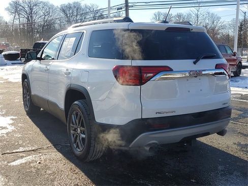 Used 2019 GMC Acadia SLT w/ LPO, Floor Liner Package image 3