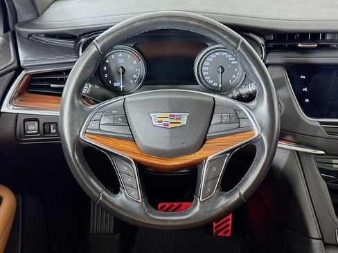 Used 2021 Cadillac XT5 Premium Luxury image 14