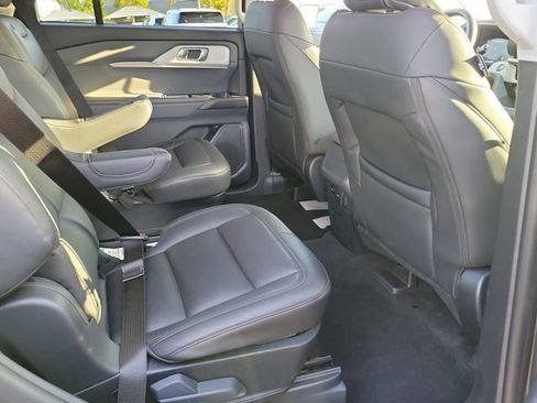 Used 2026 Ford Explorer Active RWD image 18