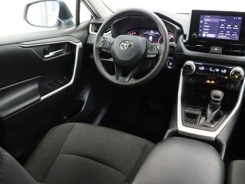Certified 2025 Toyota RAV4 XLE FWD image 30