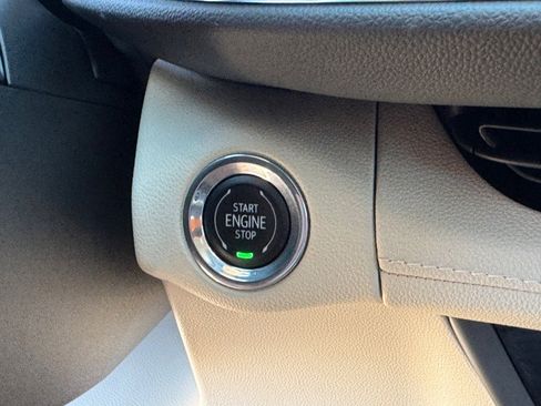 Used 2022 Buick Envision Avenir w/ Technology Package II image 30