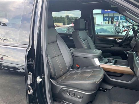 Used 2024 Chevrolet Silverado 2500 High Country w/ Midnight Edition AWD/4WD image 7