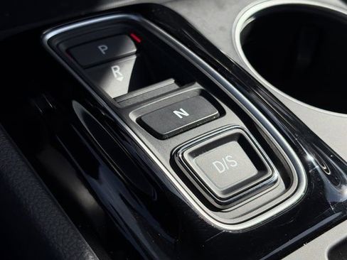 Used 2025 Honda Pilot Touring image 26