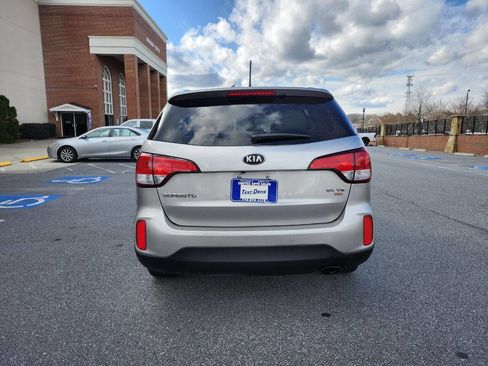 Used 2014 Kia Sorento EX w/ EX V6 Touring Package image 21