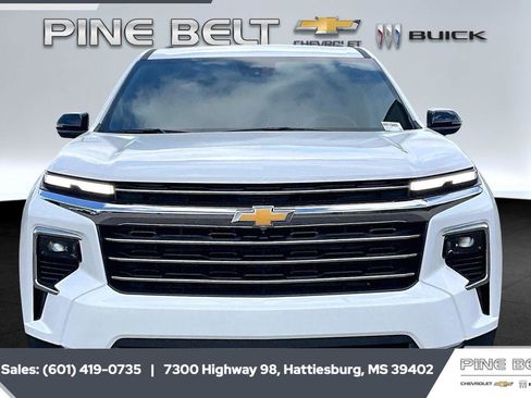 New 2026 Chevrolet Traverse LT w/ Driver Confidence Package FWD image 3