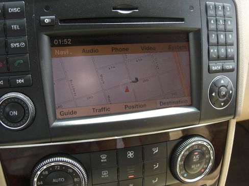 Used 2011 Mercedes-Benz ML 350 2WD image 23