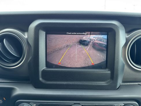 Used 2023 Jeep Wrangler Willys image 20