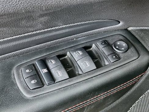 Used 2025 Dodge Durango GT AWD/4WD image 9
