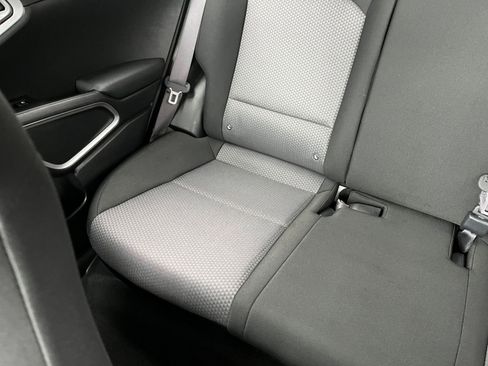 Used 2025 Kia Soul LX w/ LX Technology Package FWD image 38