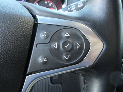 Used 2023 Chevrolet Traverse Premier image 29