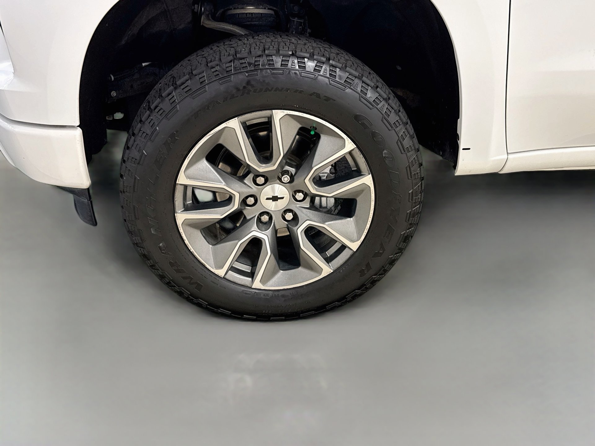 Used 2023 Chevrolet Silverado 1500 RST w/ Convenience Package II AWD/4WD image 31