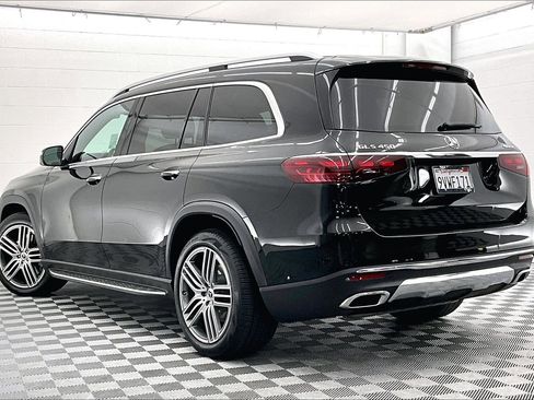 Used 2026 Mercedes-Benz GLS 450 4MATIC image 10