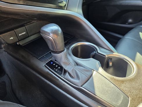 Used 2021 Toyota Camry SE image 21