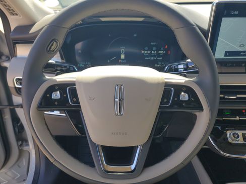 Certified 2024 Lincoln Corsair AWD w/ Equipment Group 101A image 14