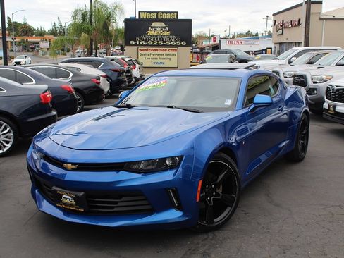 Used 2017 Chevrolet Camaro LT RWD image 2