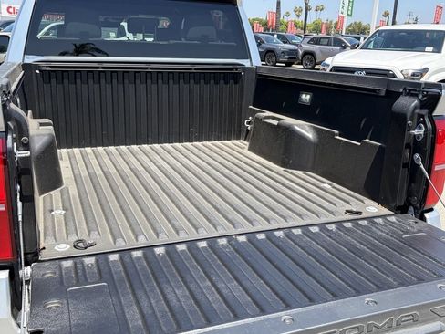 Certified 2025 Toyota Tacoma SR5 AWD/4WD image 20