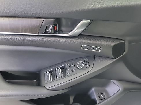 Certified 2022 Honda Accord Touring image 35