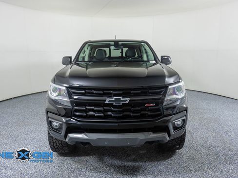 Used 2022 Chevrolet Colorado Z71 w/ Z71 Midnight Edition AWD/4WD image 2