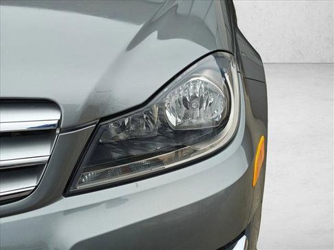 Used 2013 Mercedes-Benz C 250 Sedan image 9