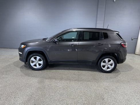 Used 2019 Jeep Compass Latitude w/ Cold Weather Group AWD/4WD image 7