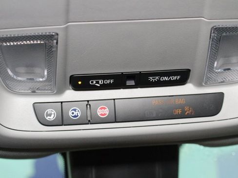 Used 2021 Chevrolet Equinox LT w/ LPO, Floor Liner Package image 27