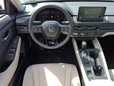 New 2025 Honda Accord SE image 9