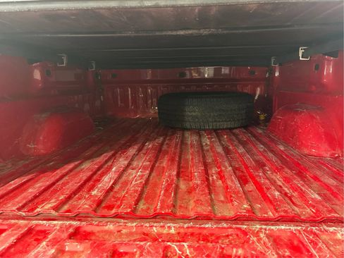 Used 2018 GMC Sierra 1500 SLE w/ SLE Value Package AWD/4WD image 16