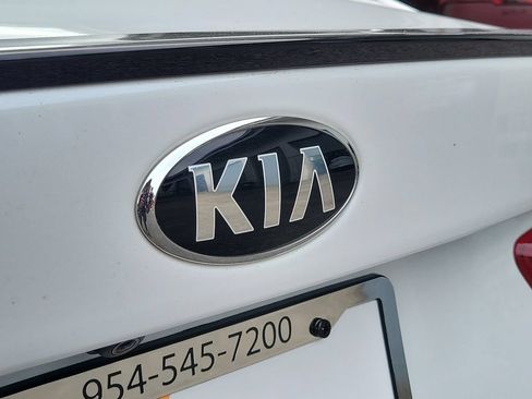Used 2019 Kia Optima SX FWD image 9