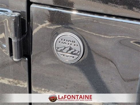 New 2025 Jeep Gladiator Sport image 10