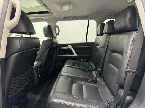 Used 2018 Toyota Land Cruiser AWD/4WD image 15