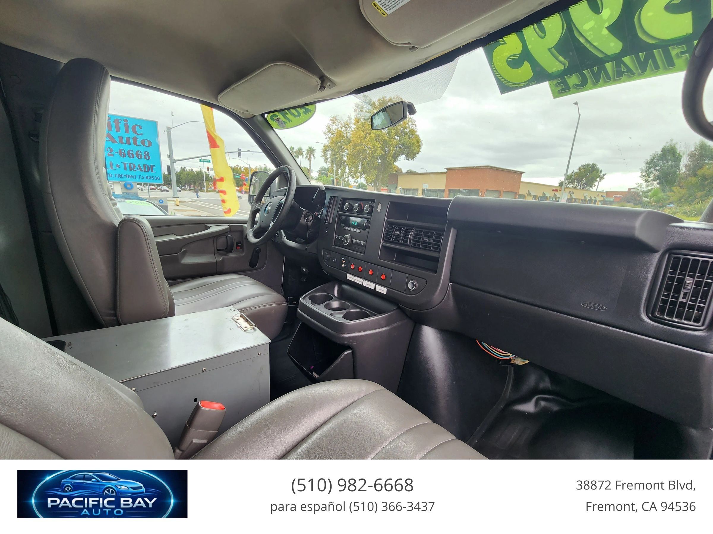 Used 2012 Chevrolet Express 2500 RWD image 24