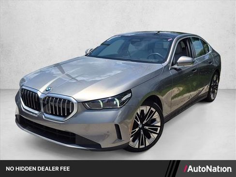 Used 2025 BMW 540i xDrive w/ Executive Package AWD/4WD image 1