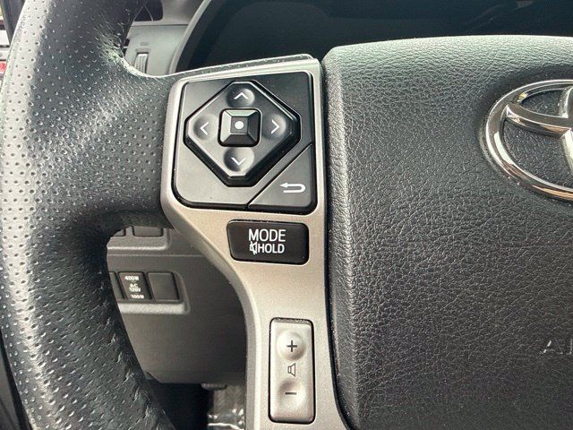 Used 2016 Toyota 4Runner Limited AWD/4WD image 23