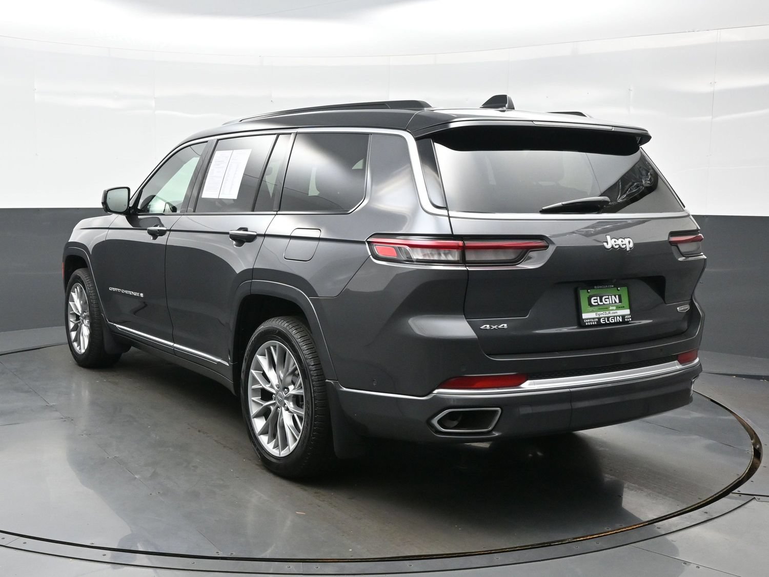 Used 2025 Jeep Grand Cherokee L Summit w/ MOPAR Finishing Package AWD/4WD image 5