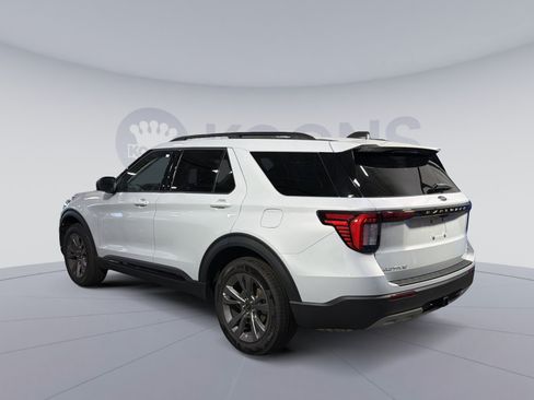 New 2026 Ford Explorer Active w/ Active Comfort Package AWD/4WD image 4