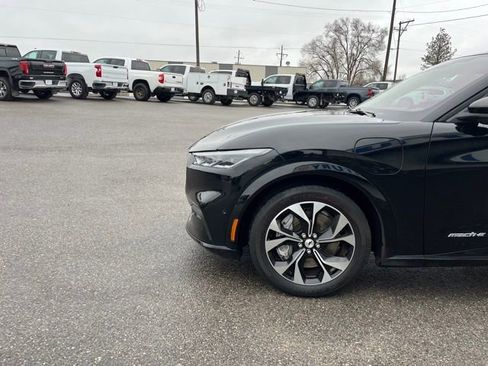 Used 2022 Ford Mustang Mach-E Premium image 4